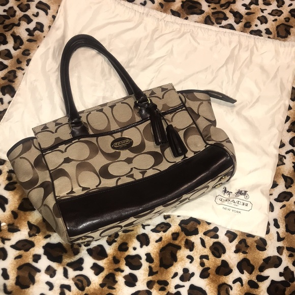 Coach Tote w/ Wallet - Picture 2 of 16